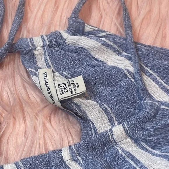 American‎ Eagle Blue & White Off Shoulder Shirt Woman’s Size XS - Picture 3 of 6